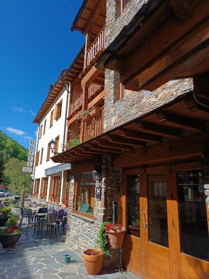 Hotel Llacs De Cardos Таваскан Екстериор снимка