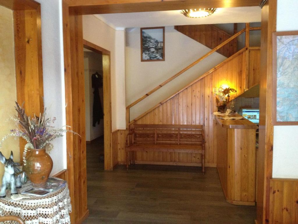 Hotel Llacs De Cardos Таваскан Екстериор снимка