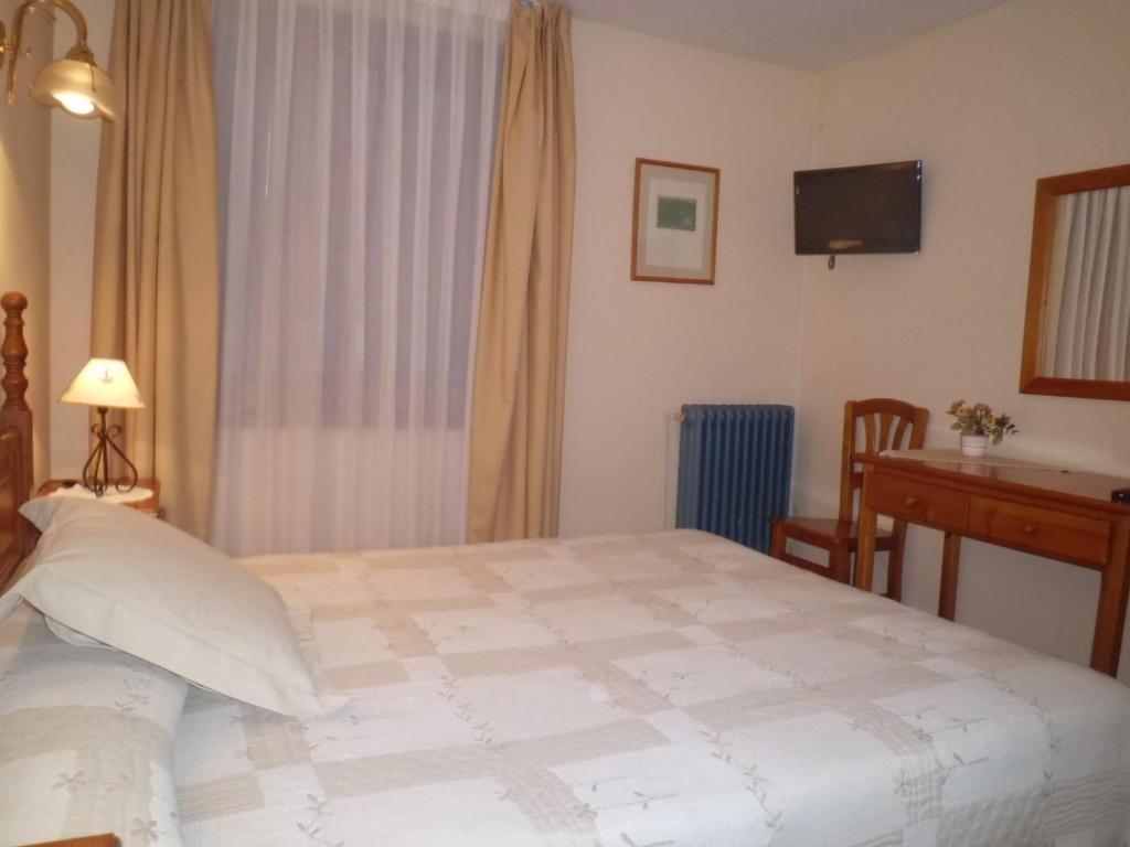 Hotel Llacs De Cardos Таваскан Екстериор снимка